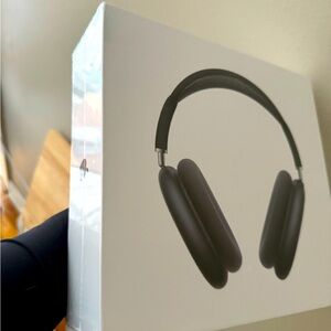 Apple AirPods Max with Smart Case